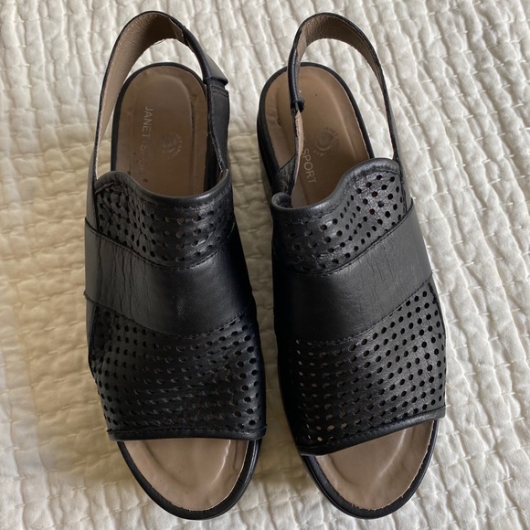 Janet Sport platform sandals - Picture 4 of 4